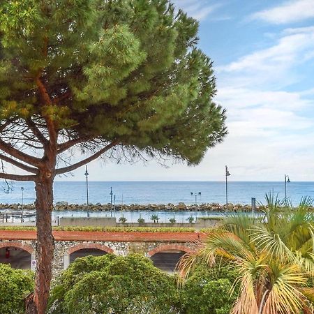 Nice Apartment In Moneglia With House Sea View Eksteriør bilde