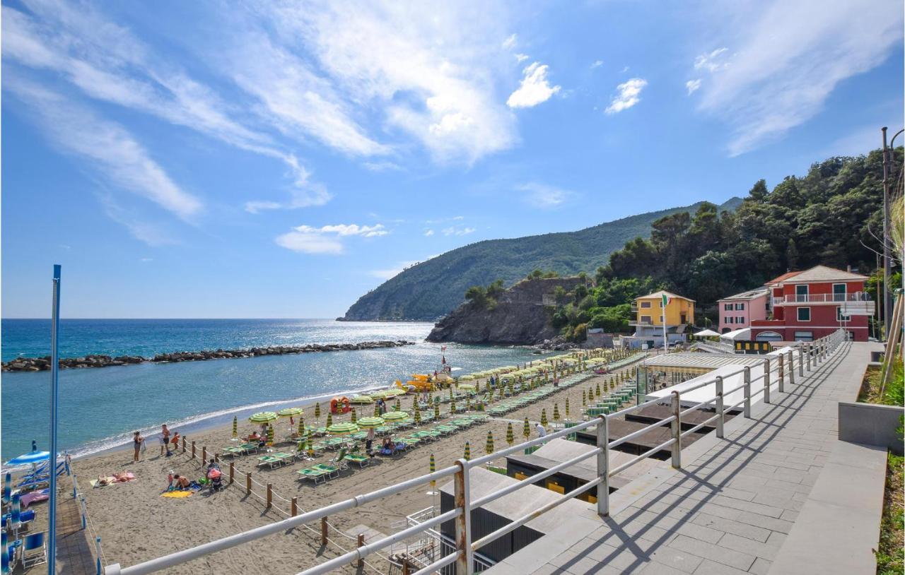 Nice Apartment In Moneglia With House Sea View Eksteriør bilde